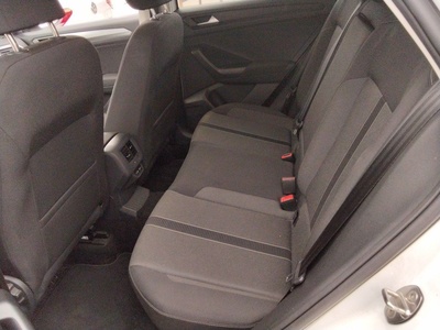 Volkswagen T-Roc Life 1.5 TSI 110 kW (150 CV) DSG 9 Volkswagen T-Roc Life 1.5 TSI 110 kW (150 CV) DSG 9