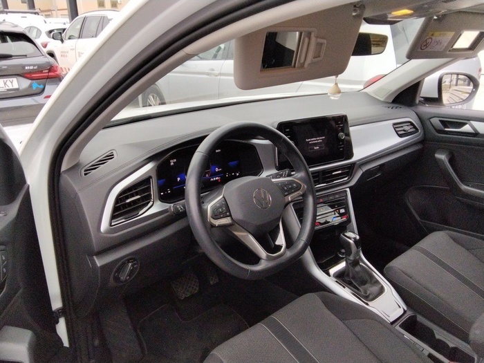 Volkswagen T-Roc Life 1.5 TSI 110 kW (150 CV) DSG Vehículo usado en Madrid Volkswagen T-Roc Life 1.5 TSI 110 kW (150 CV) DSG Vehículo usado en Madrid