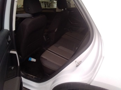 Volkswagen T-Roc Advance 2.0 TDI 85 kW (115 CV) 9 Volkswagen T-Roc Advance 2.0 TDI 85 kW (115 CV) 9