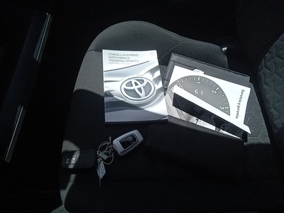 Toyota Corolla 125H Active E-CVT 90 kW (122 CV) 15 Toyota Corolla 125H Active E-CVT 90 kW (122 CV) 15