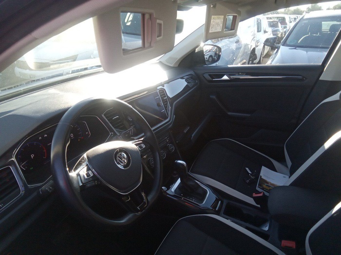 Volkswagen T-Roc Sport 1.5 TSI 110 kW (150 CV) DSG Vehículo usado en Madrid Volkswagen T-Roc Sport 1.5 TSI 110 kW (150 CV) DSG Vehículo usado en Madrid