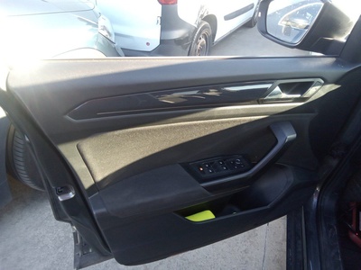 Volkswagen T-Roc Sport 1.5 TSI 110 kW (150 CV) DSG 11 Volkswagen T-Roc Sport 1.5 TSI 110 kW (150 CV) DSG 11