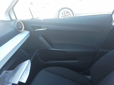 SEAT Arona 1.0 TSI Style Plus 81 kW (110 CV) 10 SEAT Arona 1.0 TSI Style Plus 81 kW (110 CV) 10
