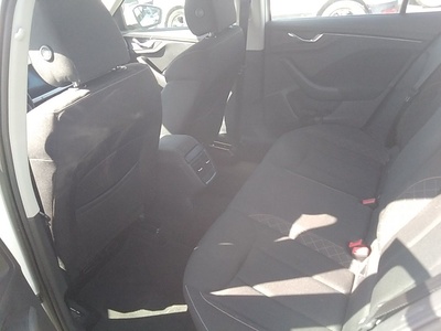 Skoda Kamiq 1.0 TSI Ambition DSG 81 kW (110 CV) 13 Skoda Kamiq 1.0 TSI Ambition DSG 81 kW (110 CV) 13