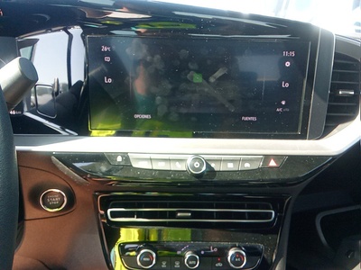 Opel Mokka-e BEV 50kWh Business Elegance-e 100 kW (136 CV) 10 Opel Mokka-e BEV 50kWh Business Elegance-e 100 kW (136 CV) 10