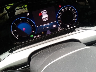 Volkswagen Golf Life 2.0 TDI 85 kW (115 CV) DSG 8 Volkswagen Golf Life 2.0 TDI 85 kW (115 CV) DSG 8