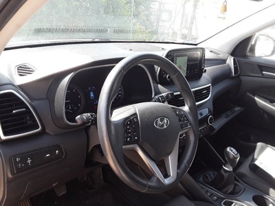 Hyundai Tucson 1.6 CRDI 48V SLE 4x2 85 kW (116 CV) 12 Hyundai Tucson 1.6 CRDI 48V SLE 4x2 85 kW (116 CV) 12