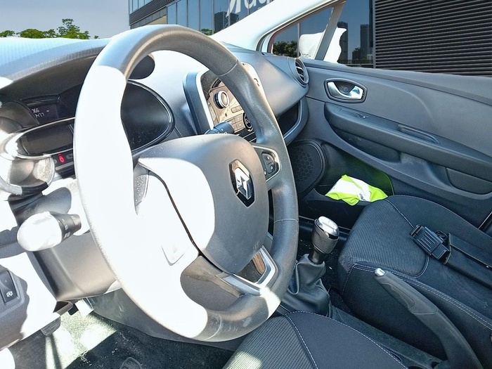 Renault Clio Business dCi 55 kW (75 CV) Vehículo usado en Madrid Renault Clio Business dCi 55 kW (75 CV) Vehículo usado en Madrid