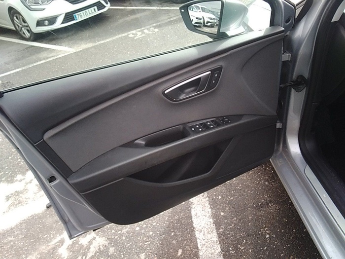 SEAT León 2.0 TDI Xcellence DSG 110 kW (150 CV) Vehículo usado en Madrid SEAT León 2.0 TDI Xcellence DSG 110 kW (150 CV) Vehículo usado en Madrid