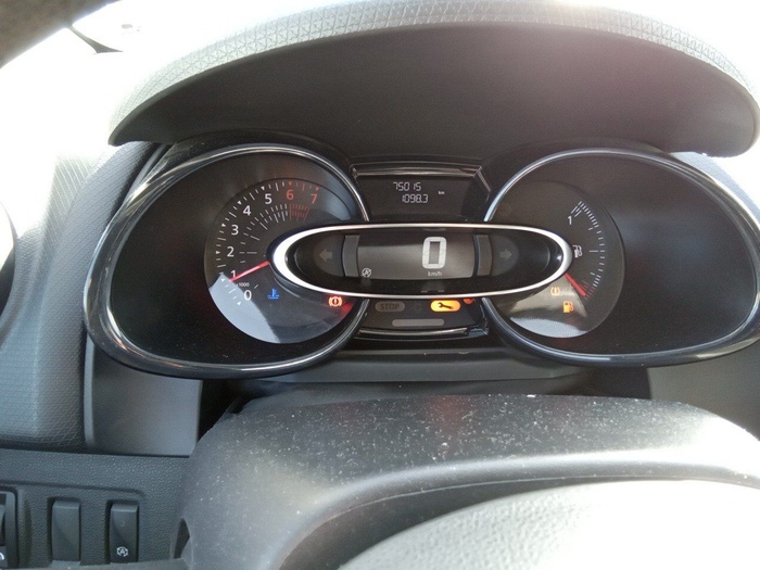 Renault Clio Business TCe 55 kW (75 CV) Vehículo usado en Madrid Renault Clio Business TCe 55 kW (75 CV) Vehículo usado en Madrid