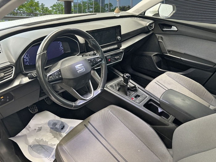 SEAT León 2.0 TDI S&S Style Go 85 kW (115 CV) Vehículo usado en Madrid SEAT León 2.0 TDI S&S Style Go 85 kW (115 CV) Vehículo usado en Madrid