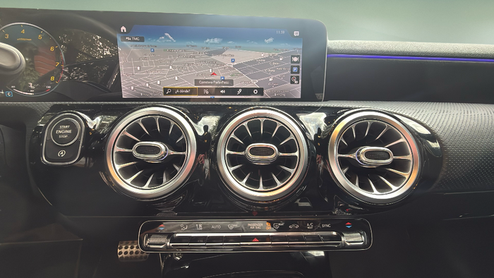 Mercedes-Benz Clase A 180 100 kW (136 CV) Vehículo usado en Madrid Mercedes-Benz Clase A 180 100 kW (136 CV) Vehículo usado en Madrid