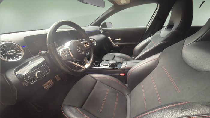 Mercedes-Benz Clase A 180 100 kW (136 CV) Vehículo usado en Madrid Mercedes-Benz Clase A 180 100 kW (136 CV) Vehículo usado en Madrid