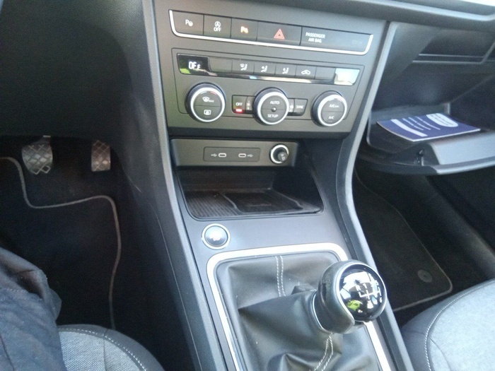 SEAT Ateca 1.0 TSI S&S Style Go 81 kW (110 CV) Vehículo usado en Madrid SEAT Ateca 1.0 TSI S&S Style Go 81 kW (110 CV) Vehículo usado en Madrid