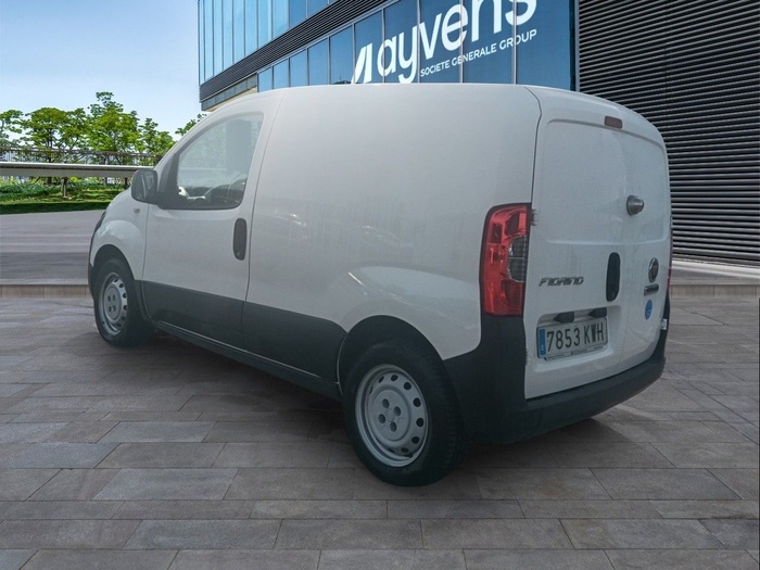 Fiat Fiorino Cargo Furgon 1.3 Multijet Adventure 59 kW (80 CV) Vehículo usado en Madrid Fiat Fiorino Cargo Furgon 1.3 Multijet Adventure 59 kW (80 CV) Vehículo usado en Madrid