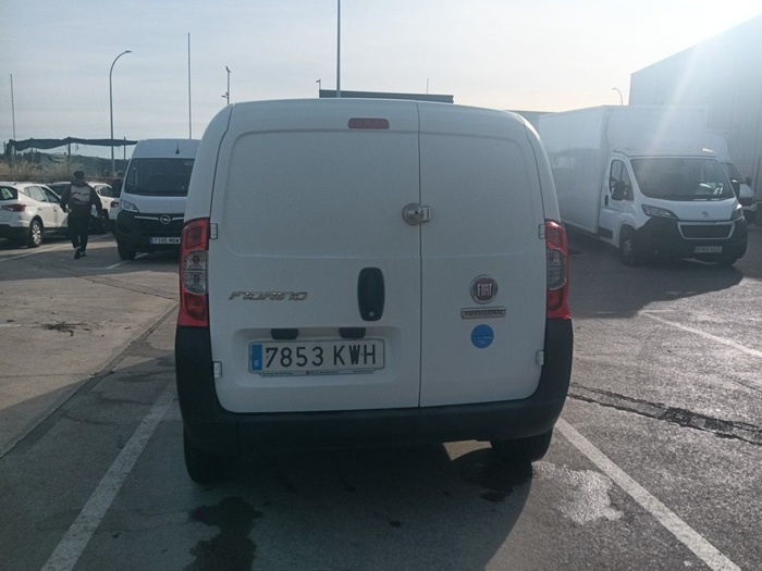 Fiat Fiorino Cargo Furgon 1.3 Multijet Adventure 59 kW (80 CV) Vehículo usado en Madrid Fiat Fiorino Cargo Furgon 1.3 Multijet Adventure 59 kW (80 CV) Vehículo usado en Madrid