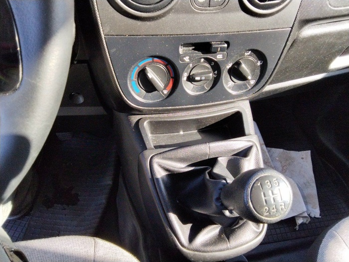 Fiat Fiorino Cargo Furgon 1.3 Multijet Adventure 59 kW (80 CV) Vehículo usado en Madrid Fiat Fiorino Cargo Furgon 1.3 Multijet Adventure 59 kW (80 CV) Vehículo usado en Madrid