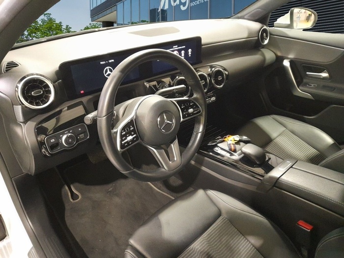 Mercedes-Benz Clase A 180 d 85 kW (116 CV) Vehículo usado en Madrid Mercedes-Benz Clase A 180 d 85 kW (116 CV) Vehículo usado en Madrid