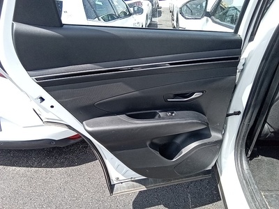 Hyundai Tucson 1.6 TGDI HEV Maxx Auto 169 kW (230 CV) 14 Hyundai Tucson 1.6 TGDI HEV Maxx Auto 169 kW (230 CV) 14