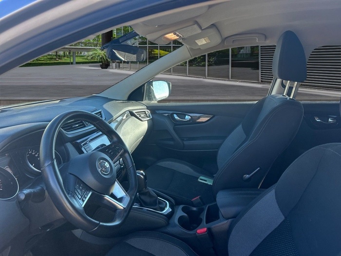 Nissan Qashqai DIG-T 160 Acenta DCT 117 kW (160 CV) Vehículo usado en Madrid Nissan Qashqai DIG-T 160 Acenta DCT 117 kW (160 CV) Vehículo usado en Madrid