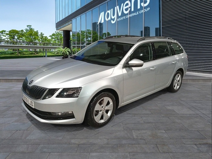 Skoda Octavia Combi 1.5 TGI CNG Ambition DSG 96 kW (130 CV) Vehículo usado en Madrid Skoda Octavia Combi 1.5 TGI CNG Ambition DSG 96 kW (130 CV) Vehículo usado en Madrid