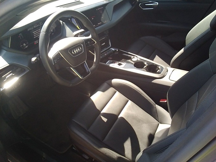 Audi e-tron GT 60 quattro 390 kW (530 CV) Vehículo usado en Madrid Audi e-tron GT 60 quattro 390 kW (530 CV) Vehículo usado en Madrid