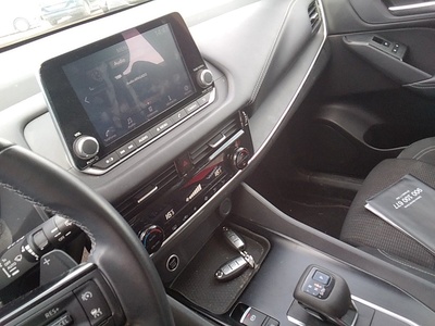 Nissan Qashqai DIG-T 158 mHEV Acenta Xtronic 116 kW (158 CV) 12 Nissan Qashqai DIG-T 158 mHEV Acenta Xtronic 116 kW (158 CV) 12