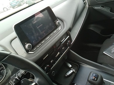 Nissan Qashqai DIG-T 158 mHEV Acenta Xtronic 116 kW (158 CV) 13 Nissan Qashqai DIG-T 158 mHEV Acenta Xtronic 116 kW (158 CV) 13