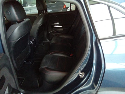 Mercedes-Benz EQA 250 140 kW (190 CV) 9 Mercedes-Benz EQA 250 140 kW (190 CV) 9