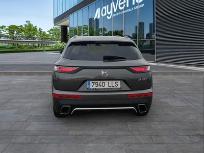 DS DS7 Crossback BlueHDi 180 Performance Line Auto 132 kW (180 CV) 5 DS DS7 Crossback BlueHDi 180 Performance Line Auto 132 kW (180 CV) 5