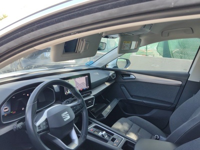 SEAT León 1.4 e-Hybrid S&S Xcellence Go L DSG-6 150 kW (204 CV) 12 SEAT León 1.4 e-Hybrid S&S Xcellence Go L DSG-6 150 kW (204 CV) 12