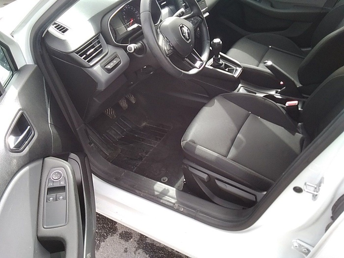 Renault Clio Business Blue dCi 63 kW (85 CV) Vehículo usado en Madrid Renault Clio Business Blue dCi 63 kW (85 CV) Vehículo usado en Madrid