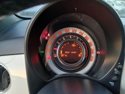 Fiat 500 1.0 Hybrid Dolcevita 51 kW (70 CV) 7 Fiat 500 1.0 Hybrid Dolcevita 51 kW (70 CV) 7