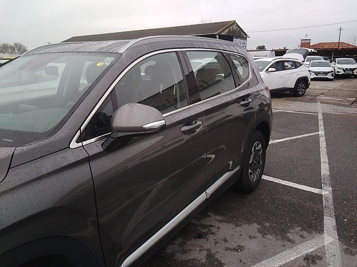 Hyundai Santa Fe 1.6 TGDi HEV Maxx 4x2 Auto 169 kW (230 CV) Vehículo usado en Madrid Hyundai Santa Fe 1.6 TGDi HEV Maxx 4x2 Auto 169 kW (230 CV) Vehículo usado en Madrid