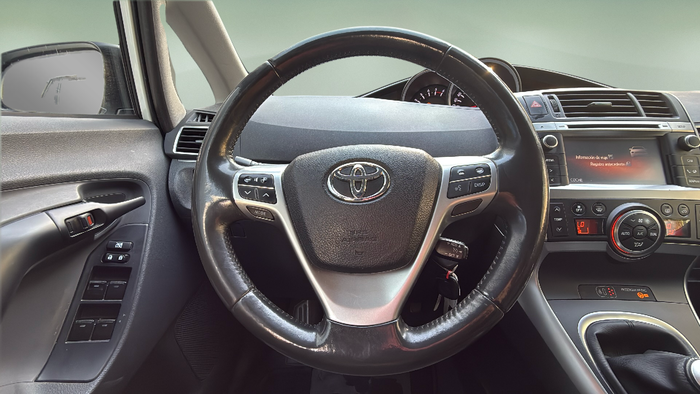 Toyota Verso 115D Advance 82 kW (112 CV) Vehículo usado en Madrid Toyota Verso 115D Advance 82 kW (112 CV) Vehículo usado en Madrid