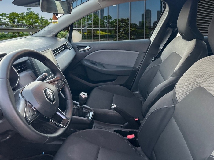 Renault Clio Business Blue dCi 63 kW (85 CV) Vehículo usado en Madrid Renault Clio Business Blue dCi 63 kW (85 CV) Vehículo usado en Madrid