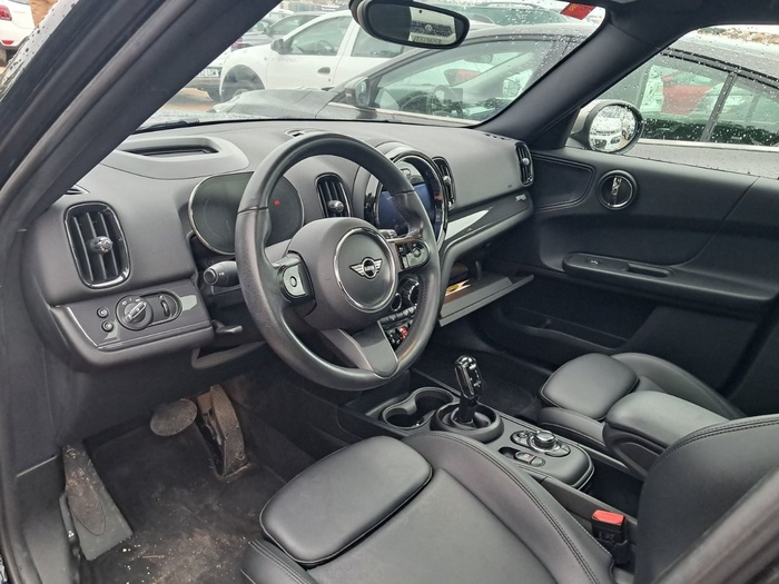 MINI MINI Countryman Cooper 100 kW (136 CV) Vehículo usado en Madrid MINI MINI Countryman Cooper 100 kW (136 CV) Vehículo usado en Madrid