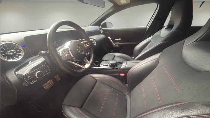 Mercedes-Benz Clase A 180 100 kW (136 CV) Vehículo usado en Madrid Mercedes-Benz Clase A 180 100 kW (136 CV) Vehículo usado en Madrid