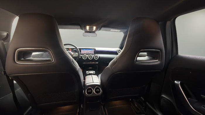 Mercedes-Benz Clase A 180 100 kW (136 CV) Vehículo usado en Madrid Mercedes-Benz Clase A 180 100 kW (136 CV) Vehículo usado en Madrid