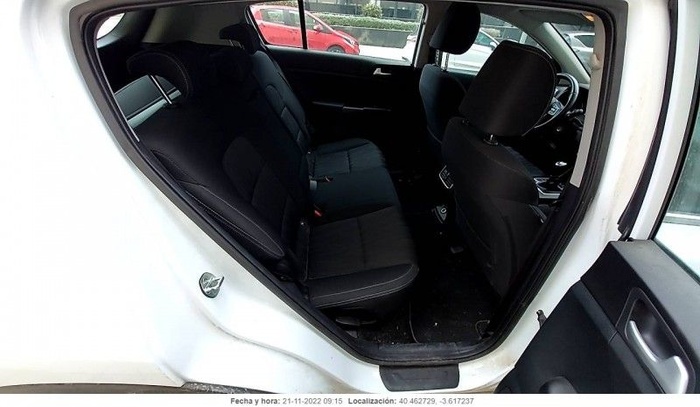 Kia Sportage 1.6 MHEV Business 4x4 100 kW (136 CV) Vehículo usado en Madrid Kia Sportage 1.6 MHEV Business 4x4 100 kW (136 CV) Vehículo usado en Madrid