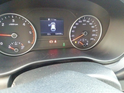 Kia Sportage 1.6 MHEV Business 4x4 100 kW (136 CV) 8 Kia Sportage 1.6 MHEV Business 4x4 100 kW (136 CV) 8