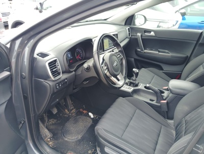 Kia Sportage 1.6 CRDi VGT Business 4x2 85 kW (115 CV) 7 Kia Sportage 1.6 CRDi VGT Business 4x2 85 kW (115 CV) 7