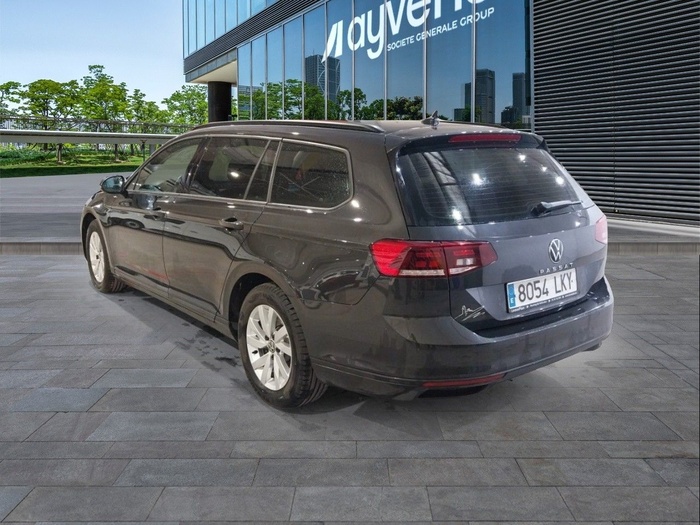 Volkswagen Passat Variant Business 1.6 TDI 88 kW (120 CV) DSG Vehículo usado en Madrid Volkswagen Passat Variant Business 1.6 TDI 88 kW (120 CV) DSG Vehículo usado en Madrid