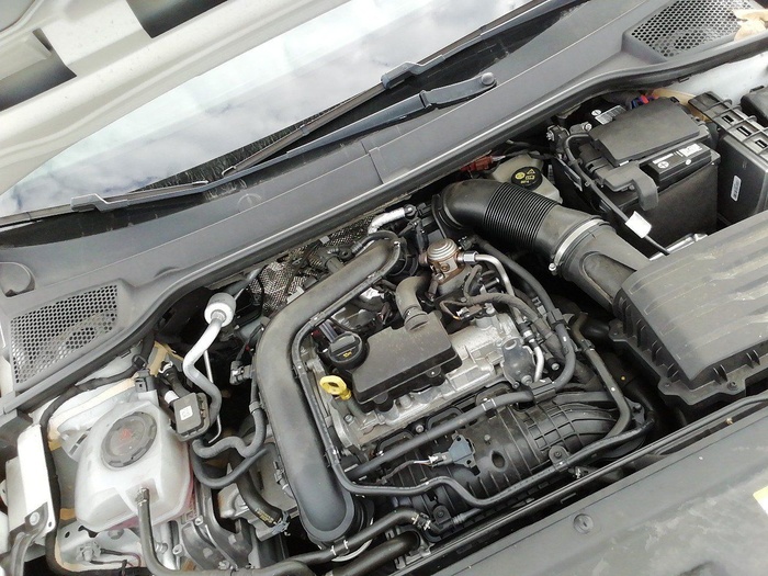 SEAT Arona 1.0 TSI Style Go2 81 kW (110 CV) Vehículo usado en Madrid SEAT Arona 1.0 TSI Style Go2 81 kW (110 CV) Vehículo usado en Madrid