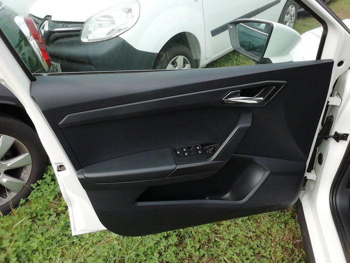 SEAT Arona 1.0 TSI Style Go2 81 kW (110 CV) Vehículo usado en Madrid SEAT Arona 1.0 TSI Style Go2 81 kW (110 CV) Vehículo usado en Madrid