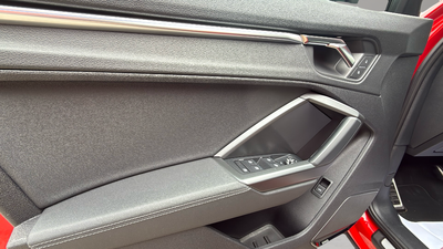 Audi Q3 Sportback Black line 35 TDI 110 kW (150 CV) S tronic 16 Audi Q3 Sportback Black line 35 TDI 110 kW (150 CV) S tronic 16