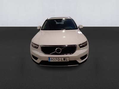 Volvo XC40 T2 Momentum Pro Auto 95 kW (129 CV) 2 Volvo XC40 T2 Momentum Pro Auto 95 kW (129 CV) 2