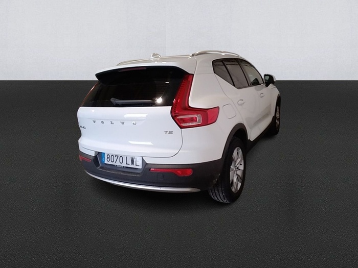 Volvo XC40 T2 Momentum Pro Auto 95 kW (129 CV) Vehículo usado en Madrid Volvo XC40 T2 Momentum Pro Auto 95 kW (129 CV) Vehículo usado en Madrid