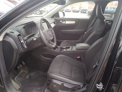 Volvo XC40 D3 Business Plus Auto 110 kW (150 CV) 7 Volvo XC40 D3 Business Plus Auto 110 kW (150 CV) 7