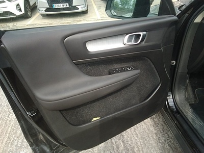 Volvo XC40 D3 Business Plus Auto 110 kW (150 CV) 11 Volvo XC40 D3 Business Plus Auto 110 kW (150 CV) 11